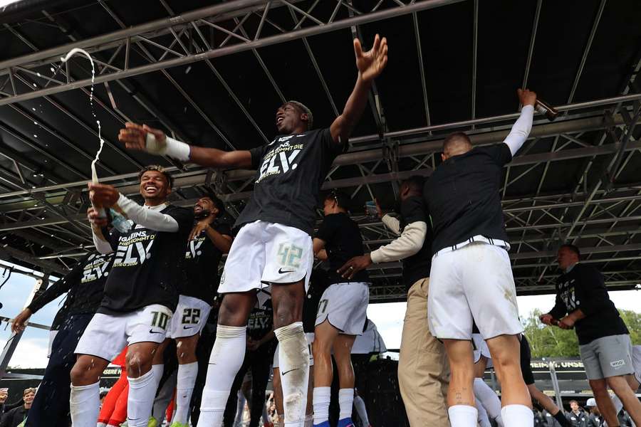 Elversberg celebrate their promotion