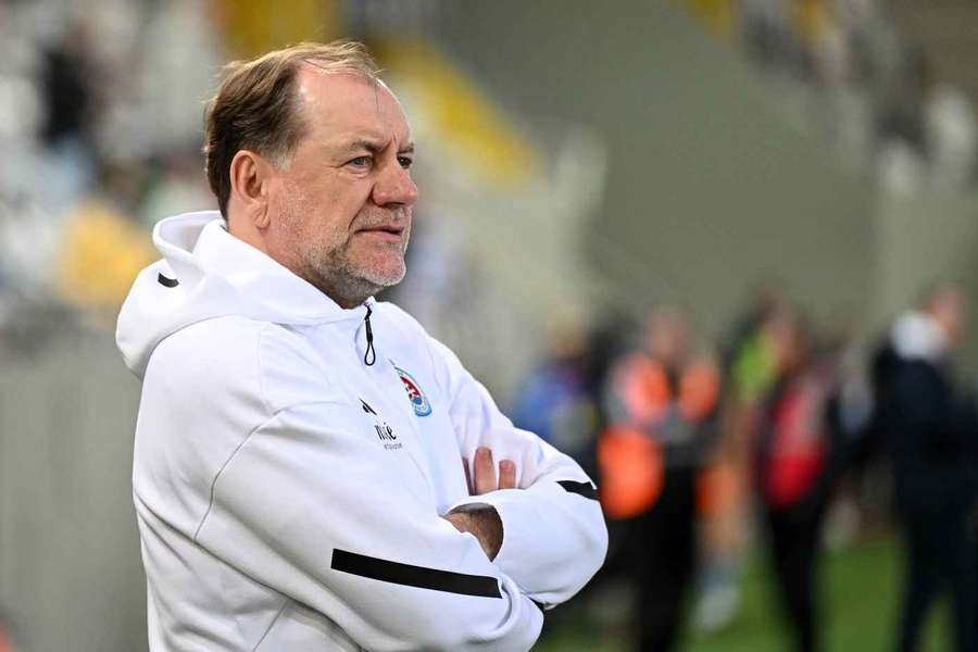 Trenér Slovanu Bratislava Vladimír Weiss.