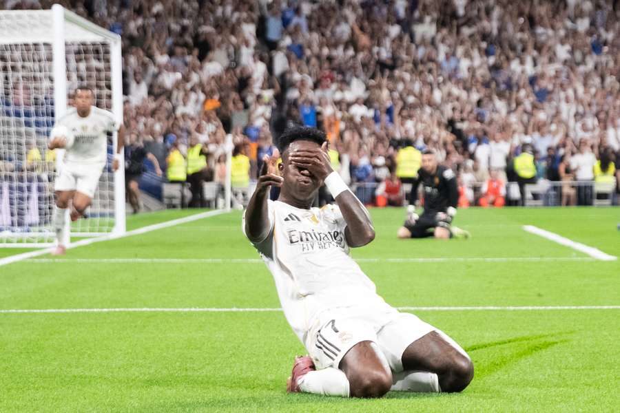 Vinicius segna il gol vittoria del Real Madrid