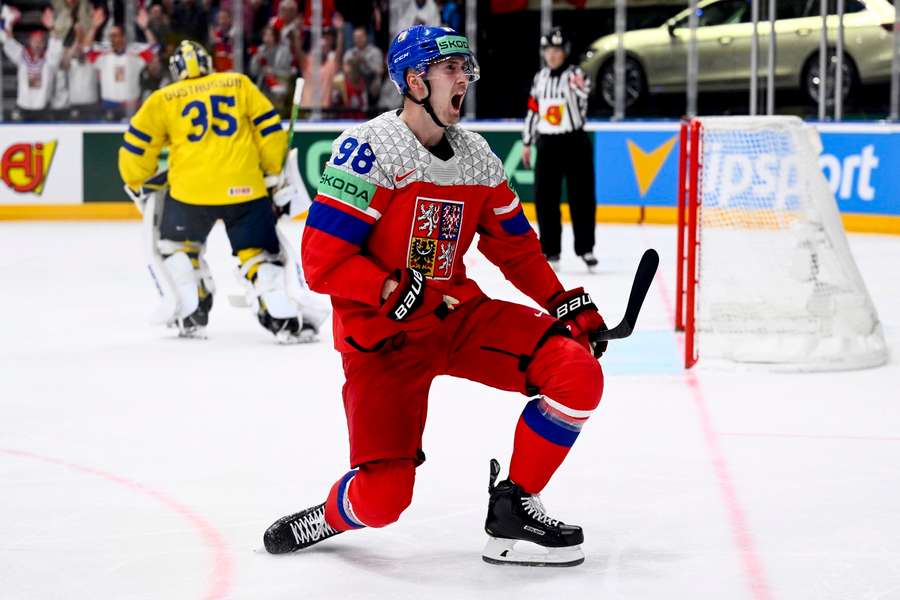 The Czech Republic smashed Sweden to reach the final