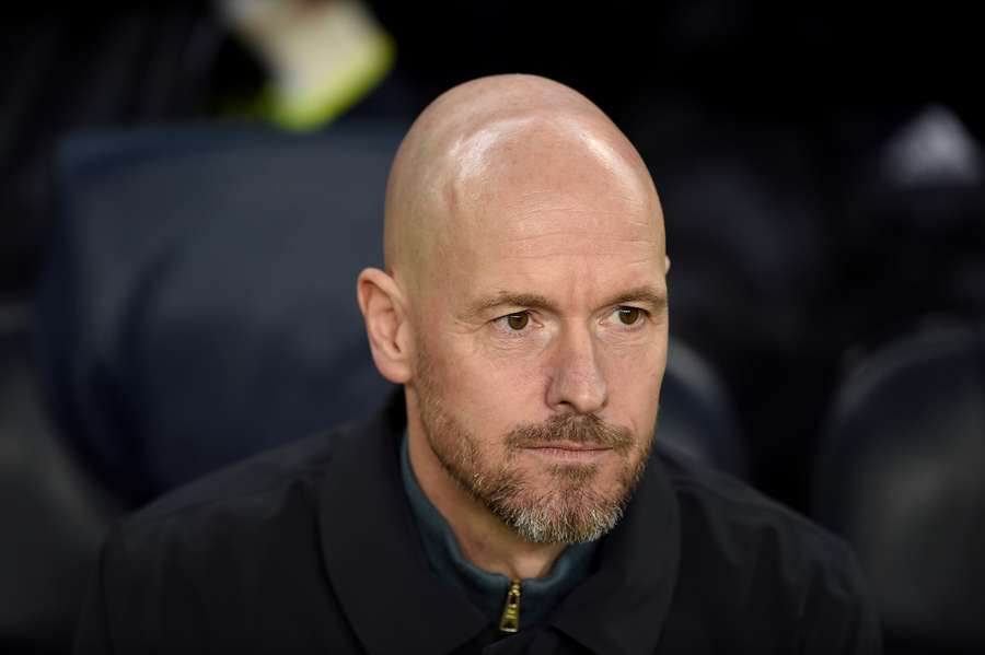 Erik ten Hag confiante para o duelo com o Barcelona
