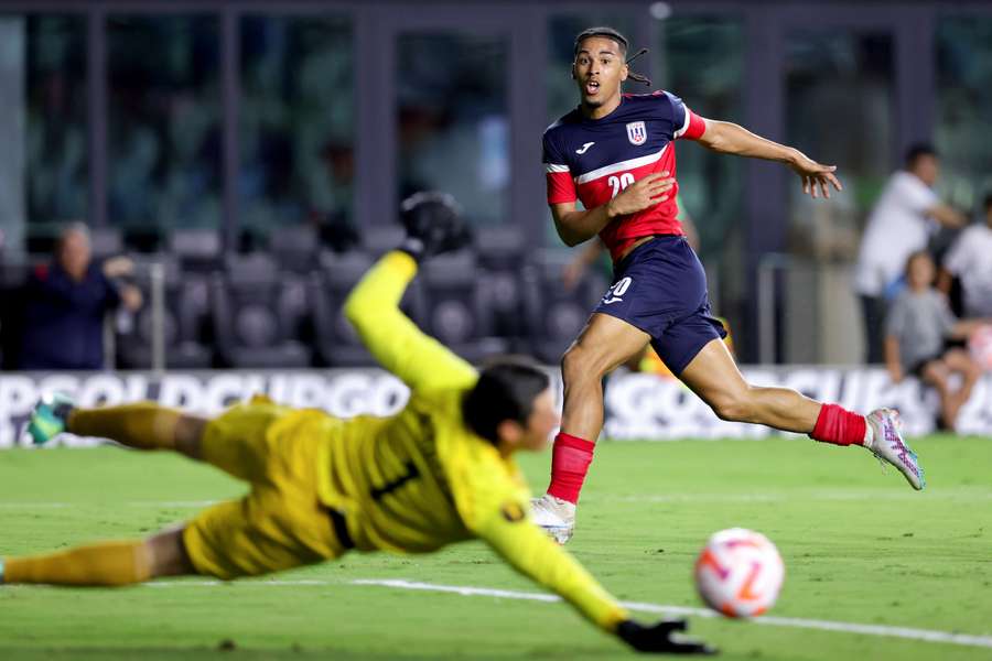 Jogadores aproveitaram a viagem aos EUA para fugir