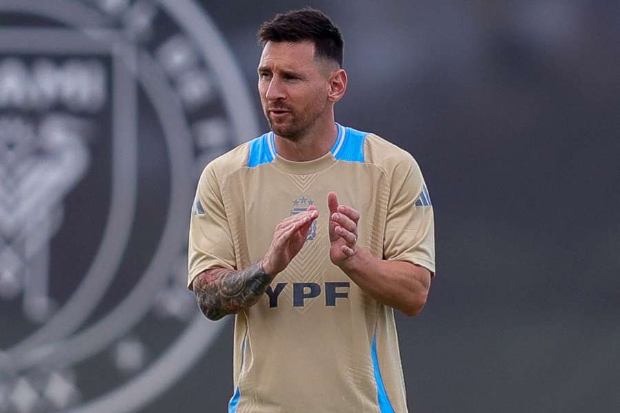 Lionel Messi deve ser titular em amistoso contra o Equador