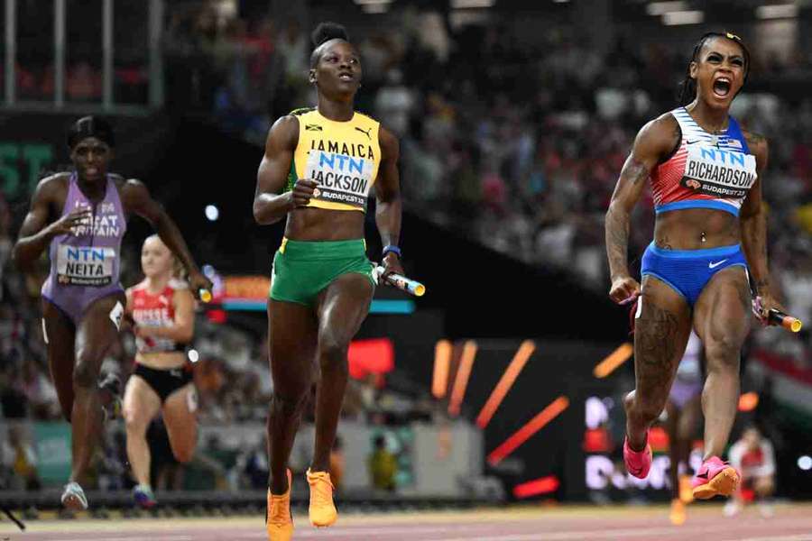 Daryll Neita powers home to win bronze for GB in the women's 4x100m relay Daryll Neita powers home to win bronze for GB in the women's 4x100m relay