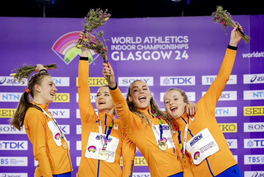 Het Nederlandse team won goud op de estafette