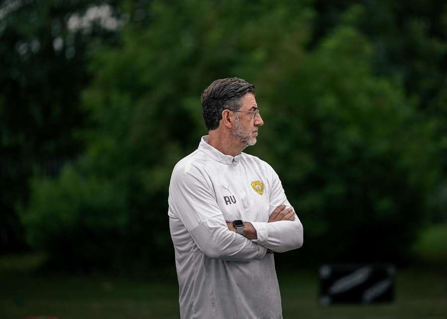 Rui Vitoria leads a training session during Al Wasl's training camp in Tiel, the Netherlands