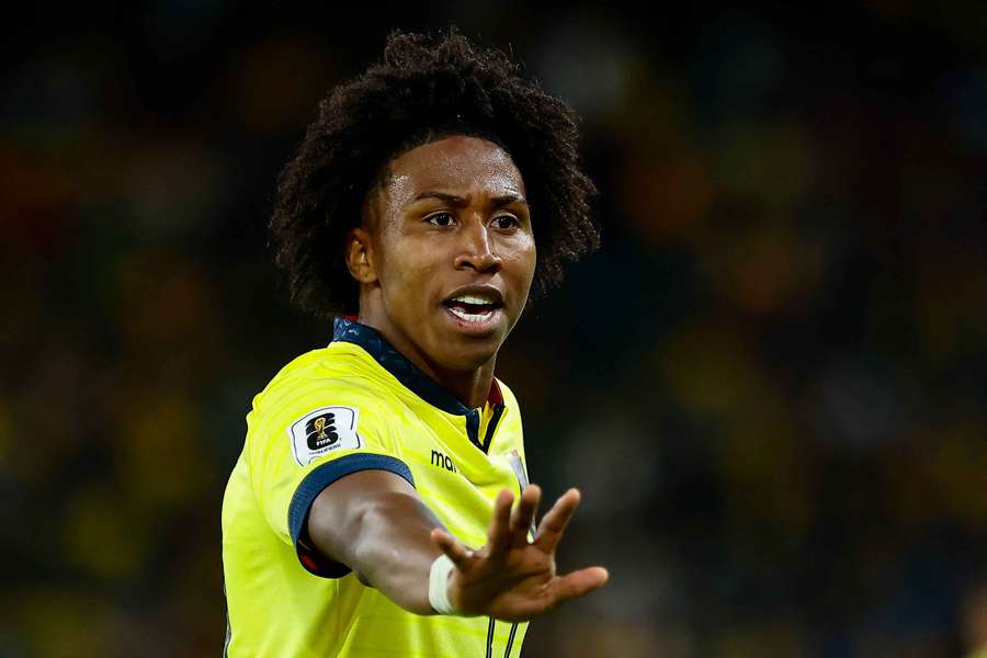 Ángelo Preciado ocupará a lateral-direita do Atlético-MG