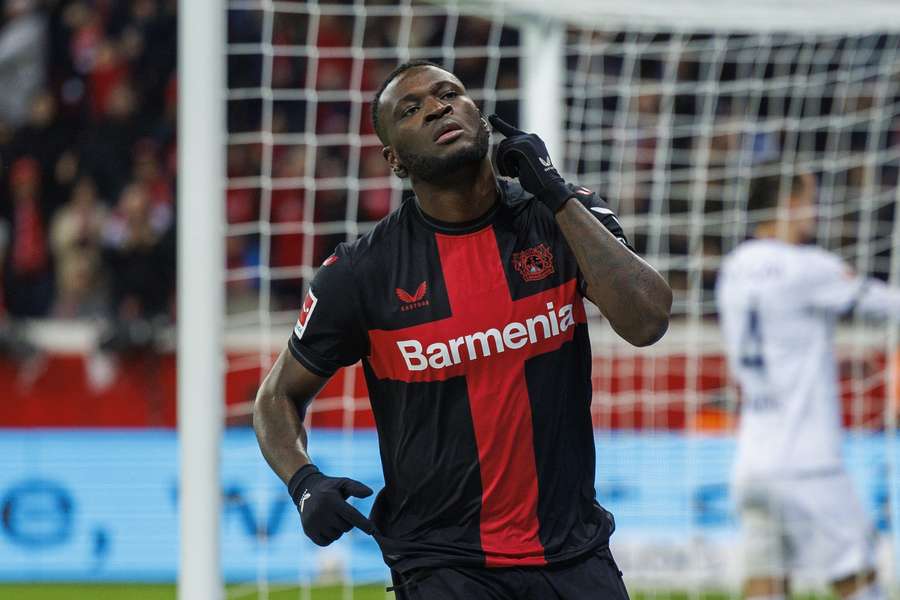 Victor Boniface na een doelpunt voor Leverkusen vlak voor de winterstop