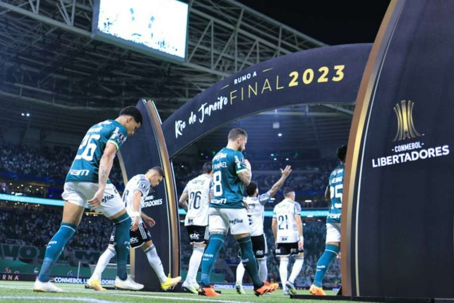 Palmeiras x Galo começou com sete minutos de atraso