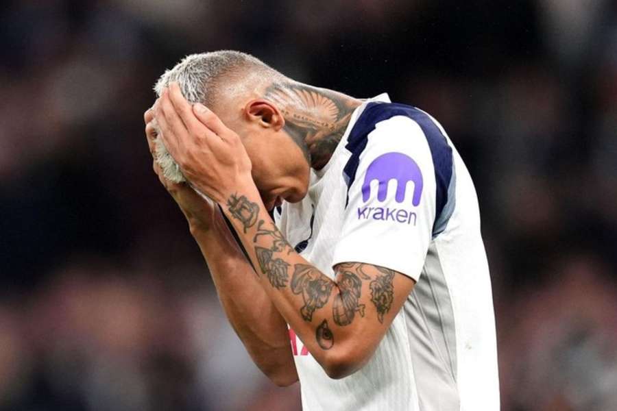 Richarlison perdeu pênalti em Tottenham 4x0 Copenhague