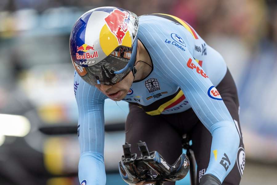 Wout van Aert won de vijfde etappe in de Ronde van Groot-Brittannië