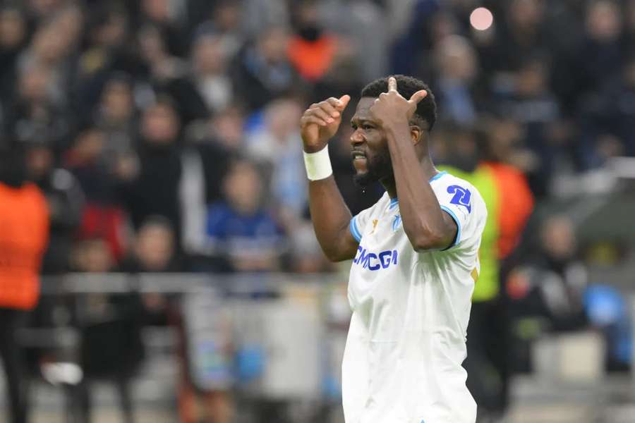 Mbemba a été écarté de l'équipe première par De Zerbi et a mal réagi.