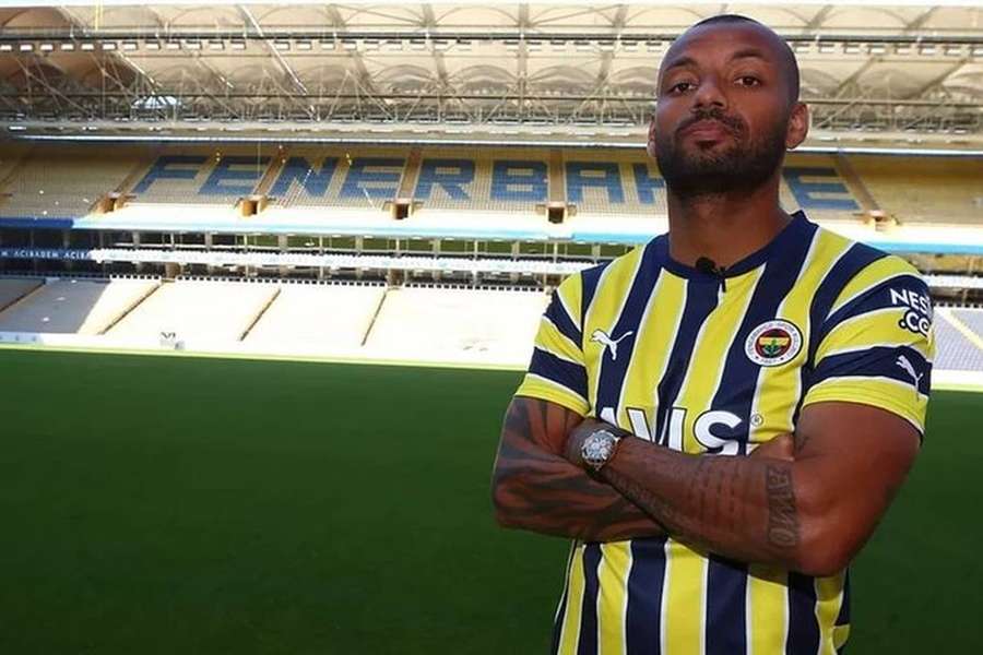 João Pedro Galvão fez 28 jogos e cinco golos pelo Fenerbahçe