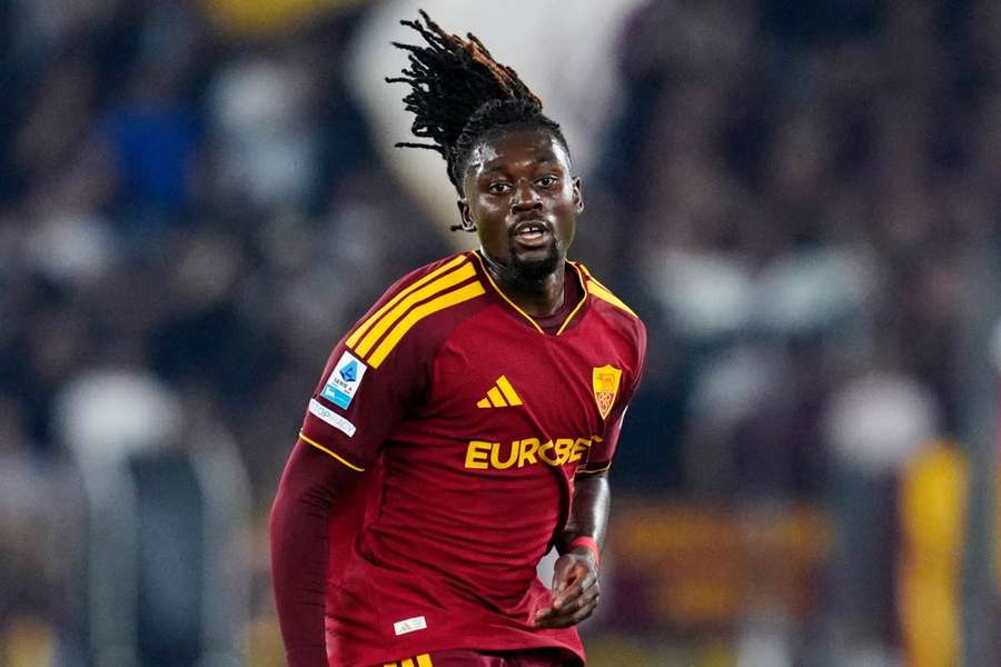 Chelsea sleduje Manua Koného.