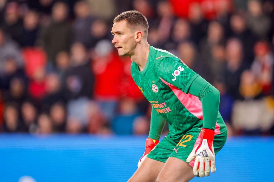 Český brankář Matěj Kováč po baráži o MS mohl oslavit s PSV i nizozemský titul.