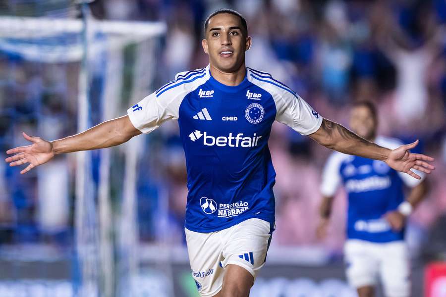 Christian marcou seu primeiro golo com a camisola do Cruzeiro