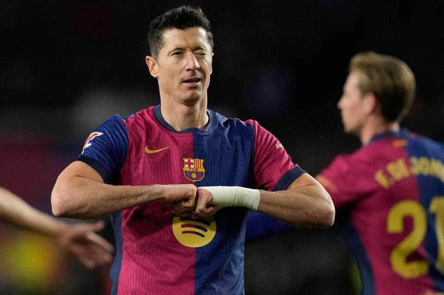 Media w Hiszpanii: Robert Lewandowski przedłużył kontrakt z Barceloną