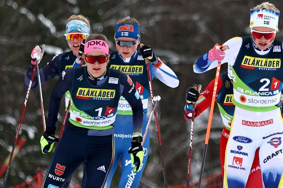 Laura Gimmler (vorne l.) musste sich gemeinsam mit Katharina Hennig, Pia Fink und Victoria Carl nur den Norwegerinnen geschlagen geben.