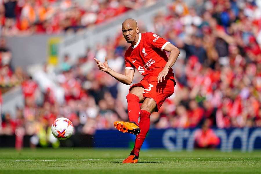 Fabinho em ação com a camisa do Liverpool