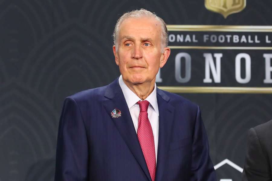 Tagliabue dirigiu a NFL como Comissário de 1989 a 2006