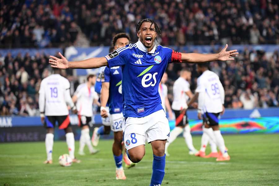 Arsenal and PSG line up move for Chelsea wonderkid