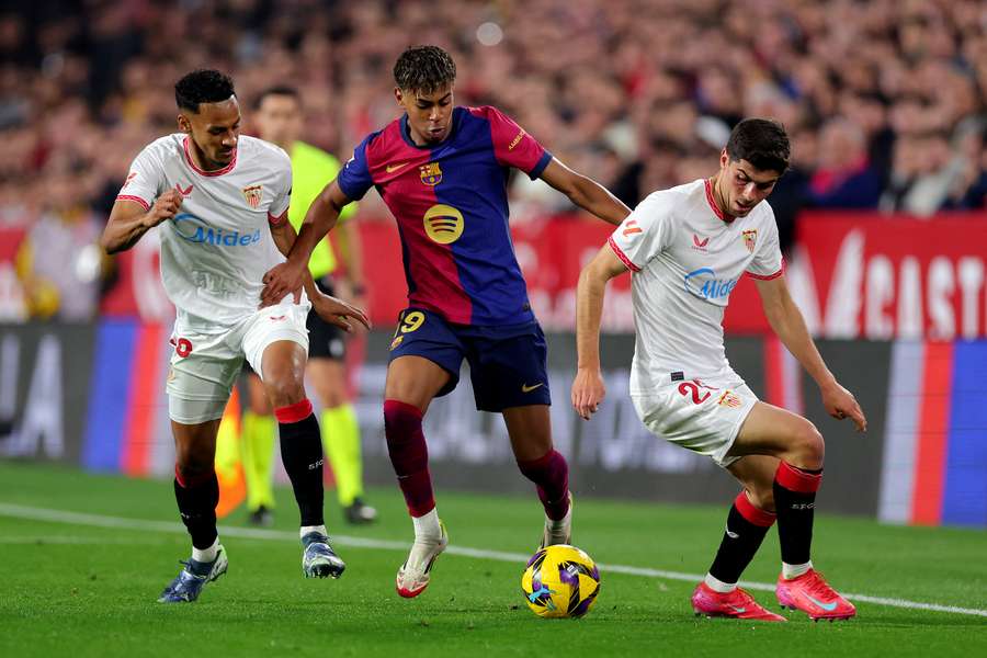 Sevilla - Barcelona: dónde ver, previa, alineaciones probables y cuotas