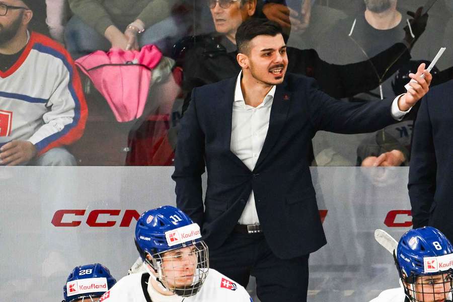 Martin Dendis sa posúva o vekovú kategóriu vyššie. Martin Dendis sa posúva o vekovú kategóriu vyššie.