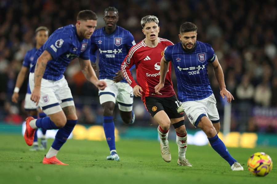 Ipswich amargou a estreia de Ruben Amorim no United