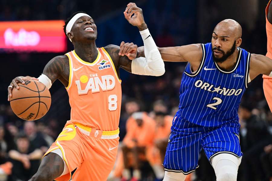 Dennis Schröder (l.) am Ball Dennis Schröder (l.) am Ball