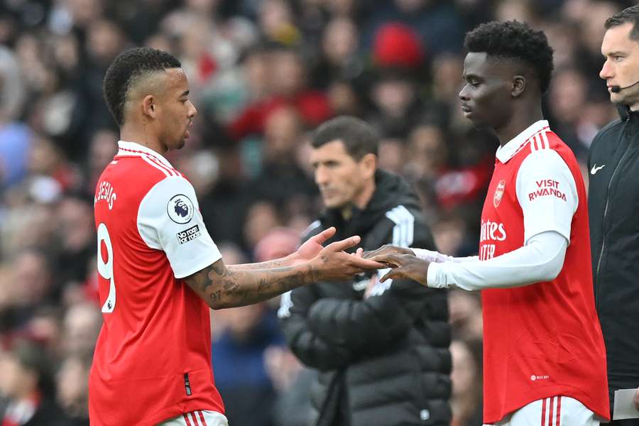 Arsenal Bukayo Saka (R) and striker Gabriel Jesus (L)