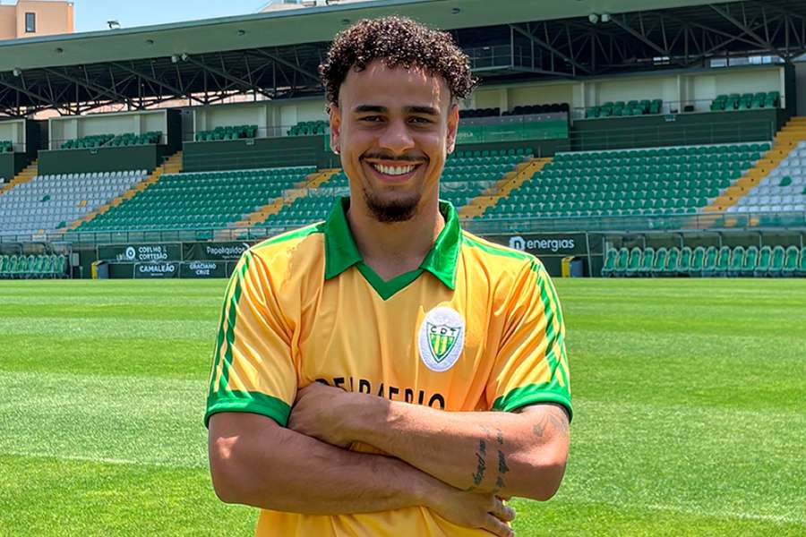 João Lima assina pelo Tondela até 2028 João Lima assina pelo Tondela até 2028