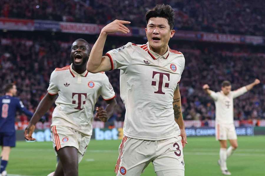 Min-Jae Kim (r.) und Dayot Upamecano bildeten gegen Paris ein unüberwindbares Defensiv-Duo.