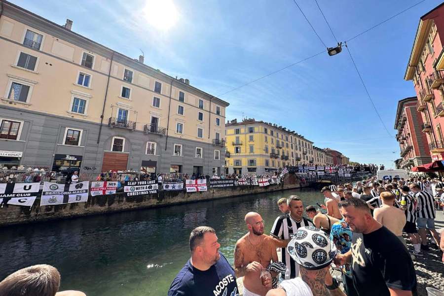 Britischer Fans vor CL-Spiel in Mailand