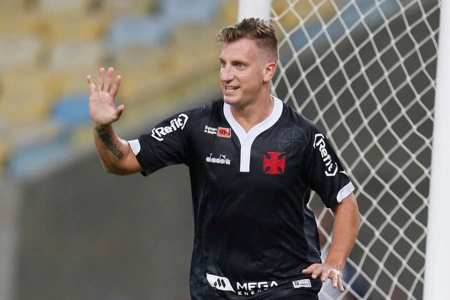 Maxi López fez 11 gols pelo Vasco entre 2018 e 2019