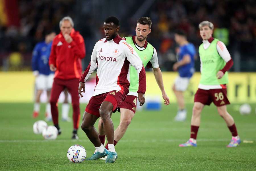 Evan N'dicka in allenamento