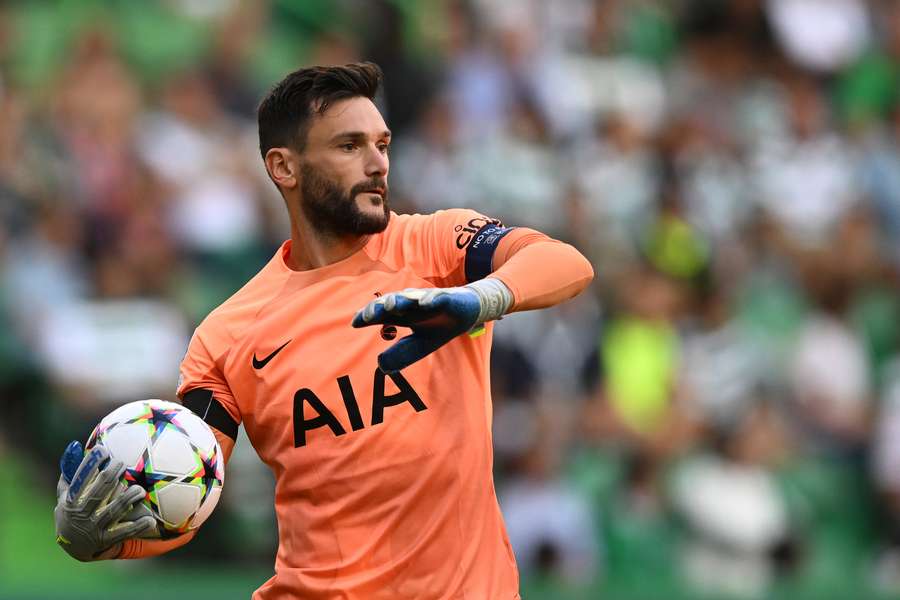 Hugo Lloris throws the ball during the UEFA Champions League, group D, first leg football match between Sporting Lisbon and Tottenham Hotspur