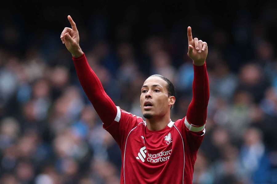 Slot to be sacked? Liverpool squad hold emergency meeting as season goes from bad to worse