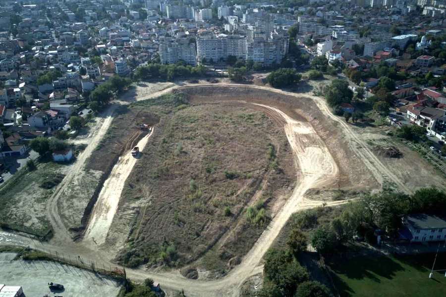 Au început lucrările la stadionul ”Gheorghe Hagi” din Constanța Au început lucrările la stadionul ”Gheorghe Hagi” din Constanța