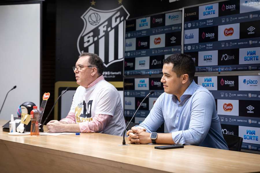 Em coletiva, o presidente Marcelo Teixeira apresentou Pedro Martins Em coletiva, o presidente Marcelo Teixeira apresentou Pedro Martins