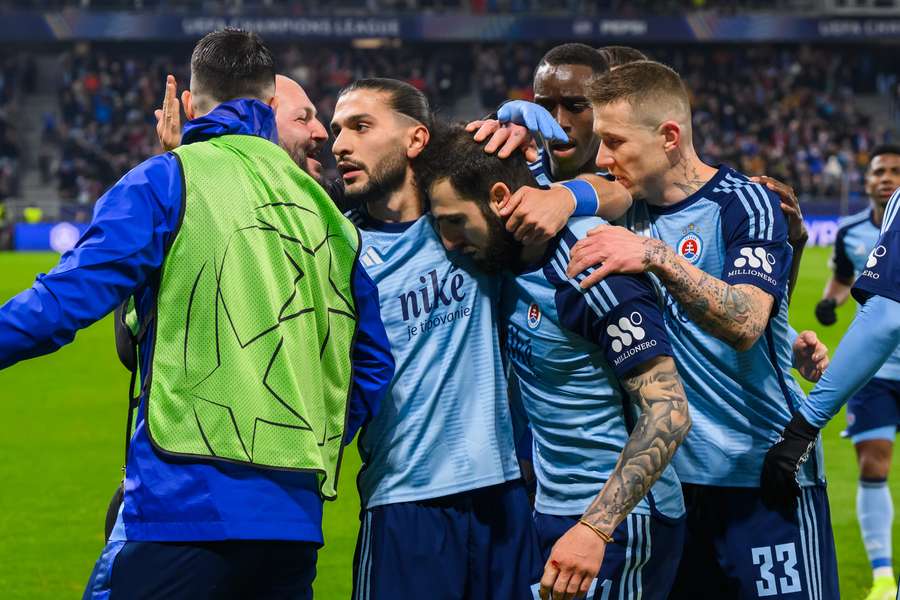 Slovan vzdoroval favoritovi súboja.