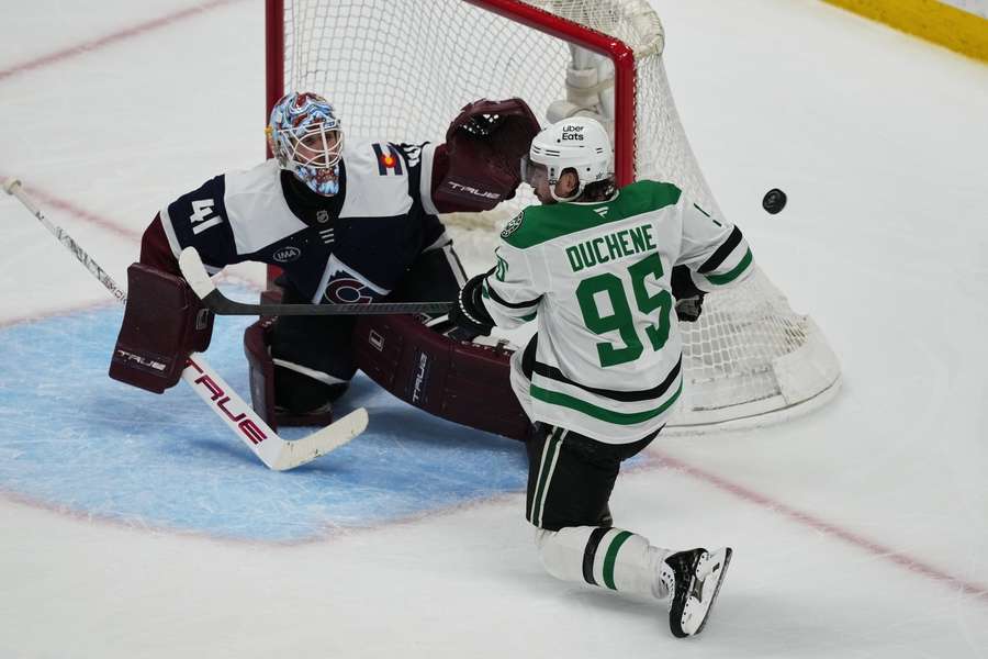 Stars lepsi w meczu na szczycie, trzecia kolejna porażka Avalanche