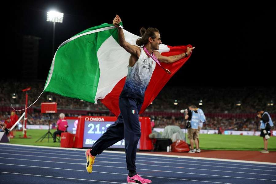 Gianmarco Tamberi revalidou o título no salto em altura Gianmarco Tamberi revalidou o título no salto em altura