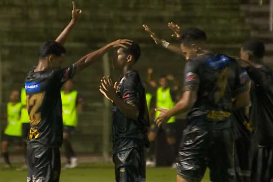 Cauã fez o golo da vitória surpreendente do Zumbi sobre o Flamengo