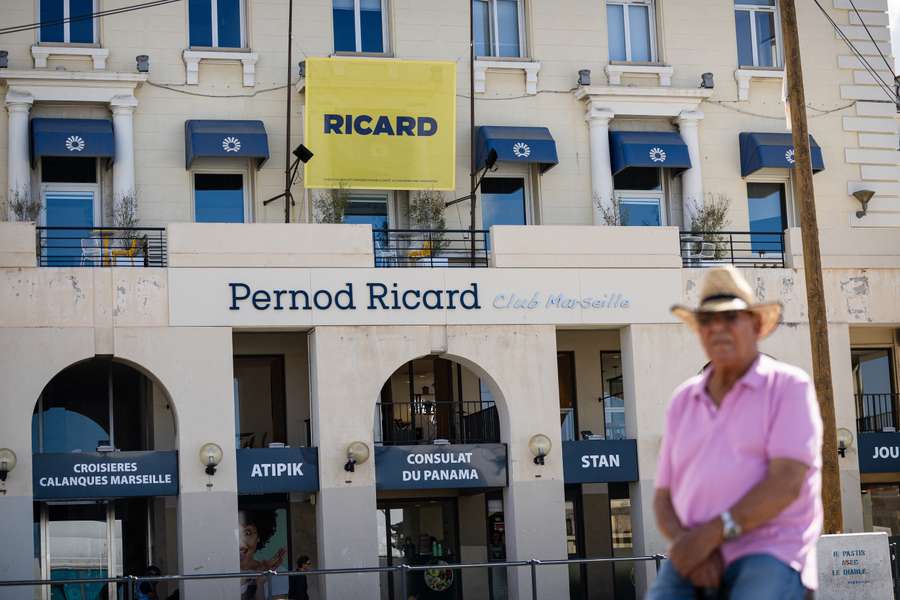 Pernod Ricard har været under stort pres.