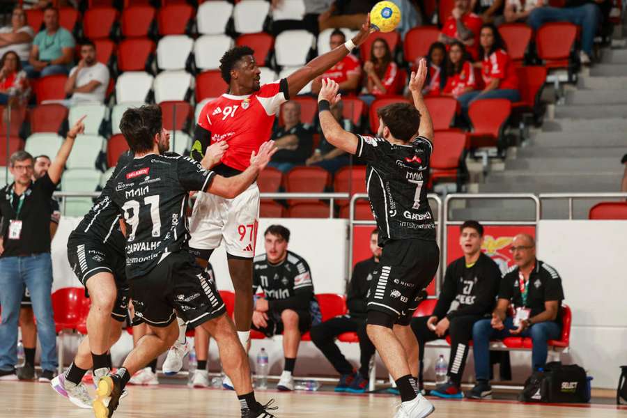 Benfica venceu Águas Santas