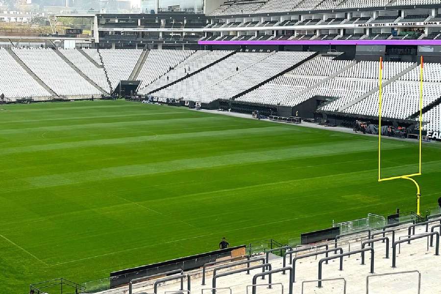 Neo Química Arena vai ganhando cara de estádio de futebol americano