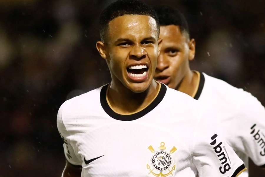 Pedro vai para o Corinthians