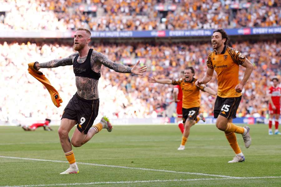 Hull zaskakuje Middlesbrough w doliczonym czasie i zagra w Premier League. McBurnie bohaterem