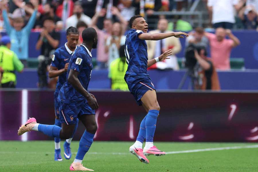Mbappé naháňa v počte gólov Messiho.