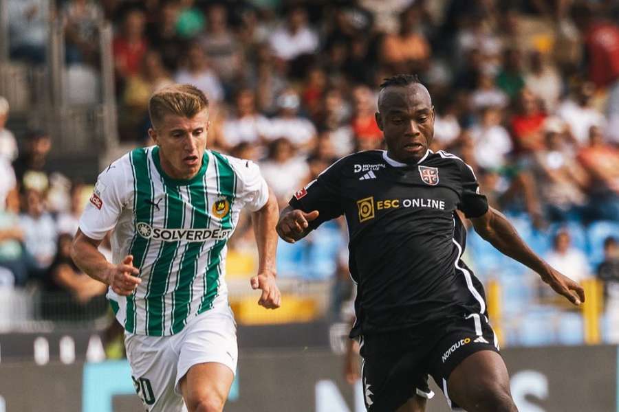 Saviour Godwin fez o último jogo diante do Rio Ave